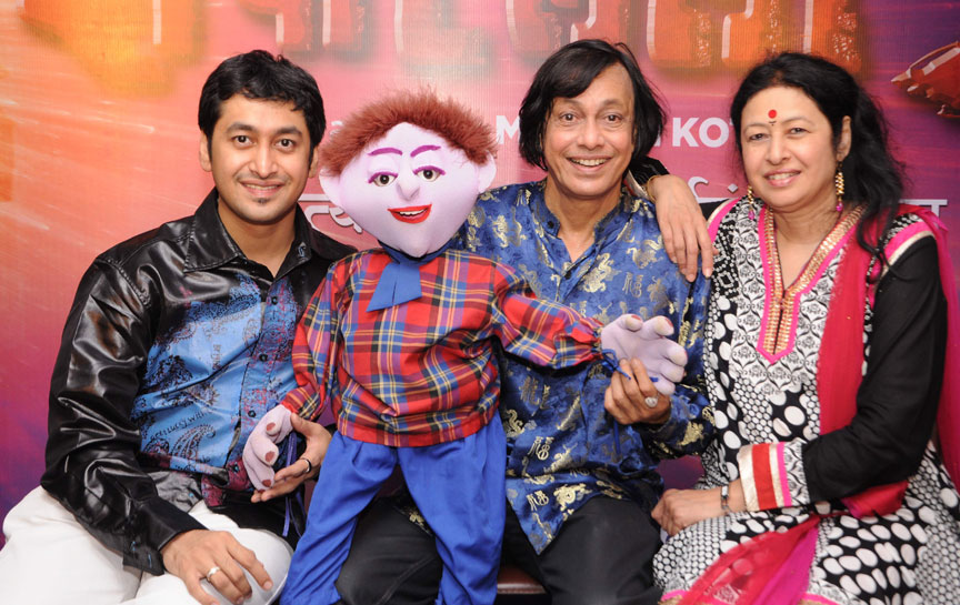 Ramdas, Aparna & Satyajit with Tatya Vinchu